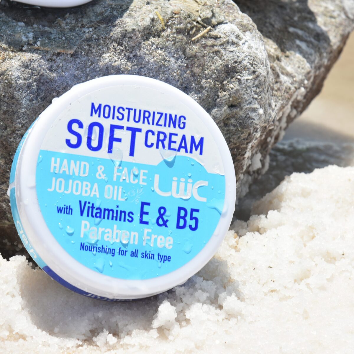 کرم مرطوب کننده کاسه ای مدل جوجوبا حجم 100 میلی لیتر کرم مرطوب کننده کاسه ای مدل جوجوبا حجم 100 میلی لیتر