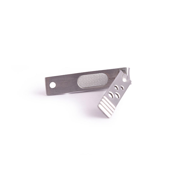 ناخنگیر طراحی مدرن سوراخ دار و براق سایز متوسط بیول